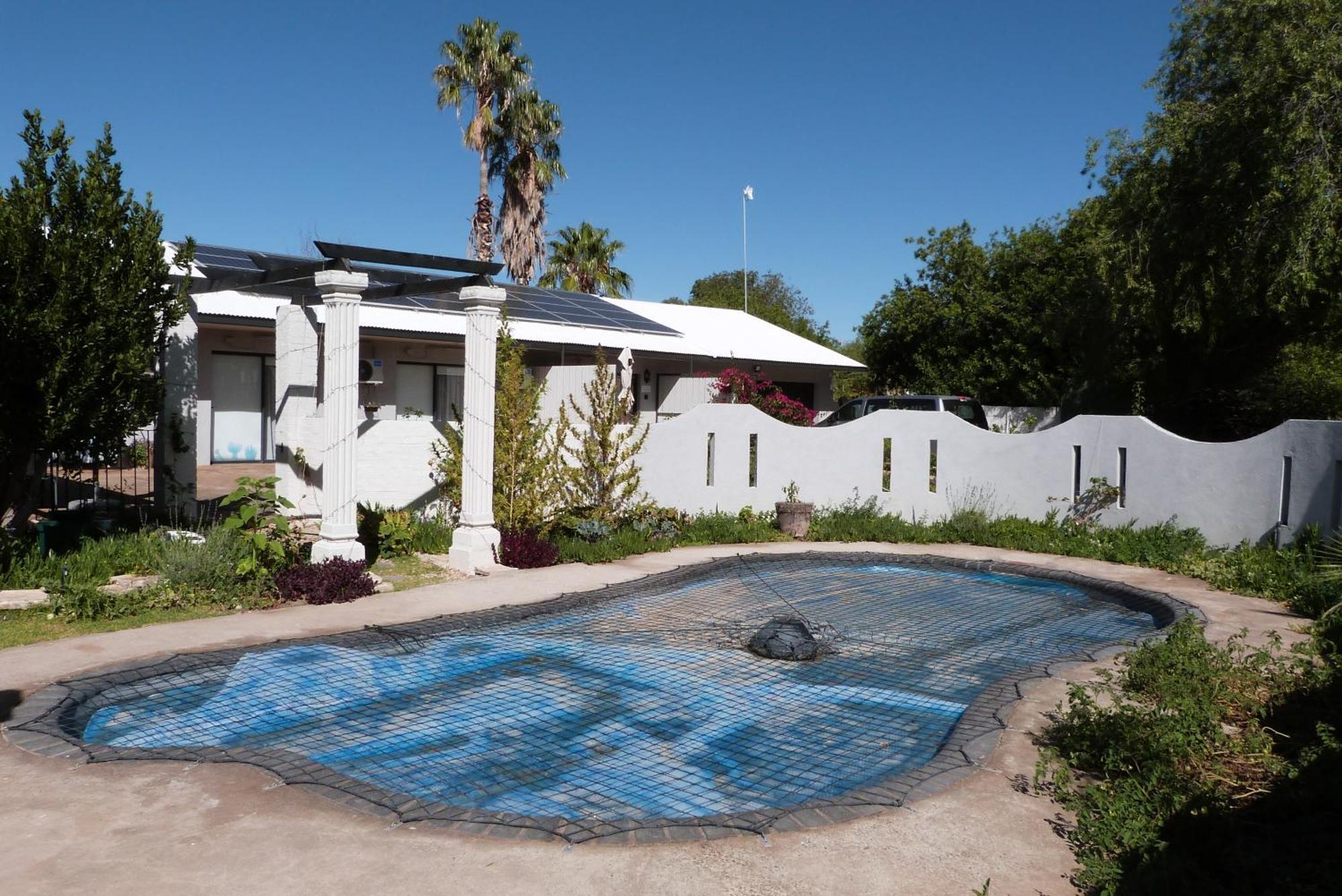 Appartamento Hannah'S Haven Studio Deluxe - No Loadshedding Beaufort West Esterno foto